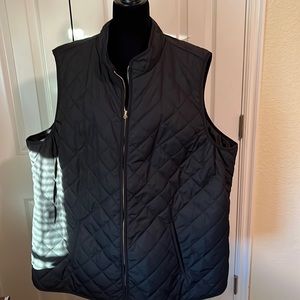 Old Navy quilted vest. Size 4x